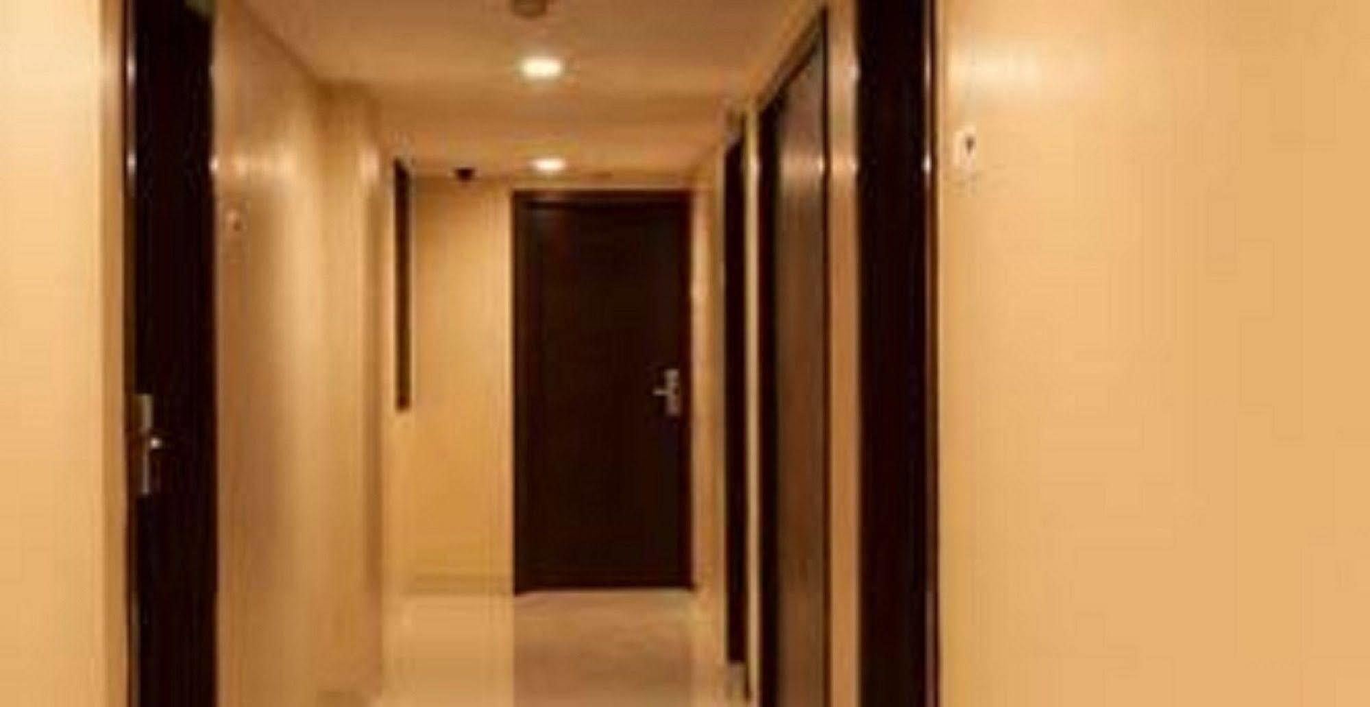 Red Palm Residency Hotel Mumbai Exterior photo